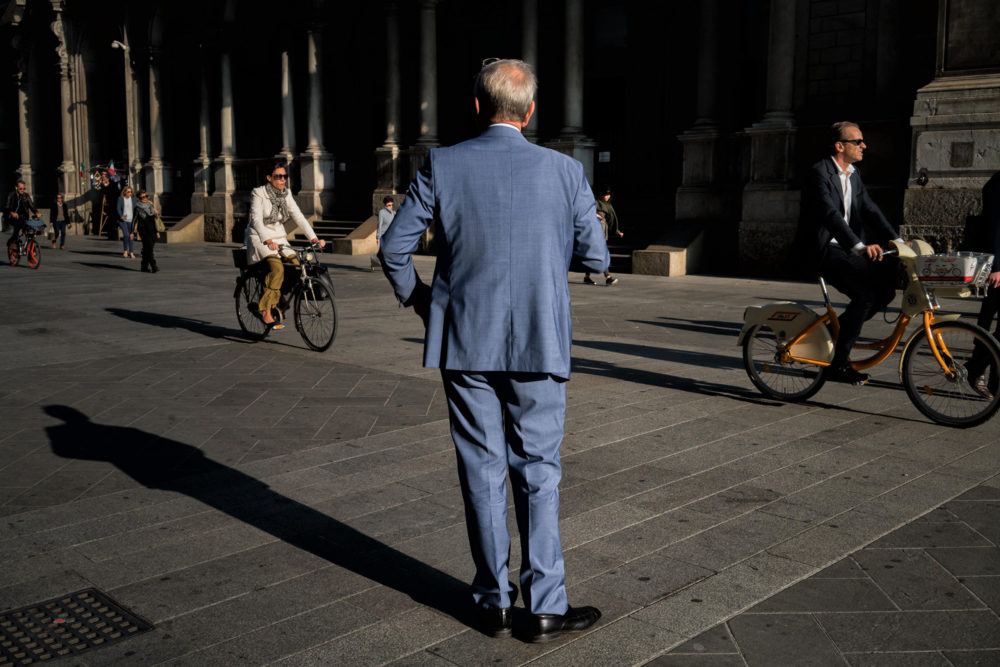 Blue Suit, Piazza dei Mercante