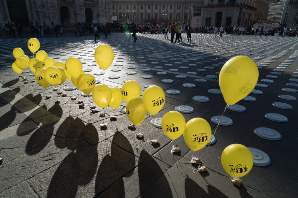 Yellow Balloons, Piazza del Duomo, Milan