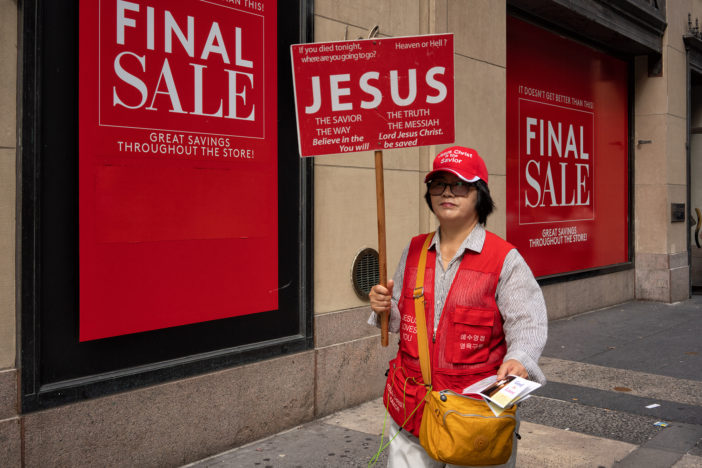 Final Sale Jesus, Fifth Avenue